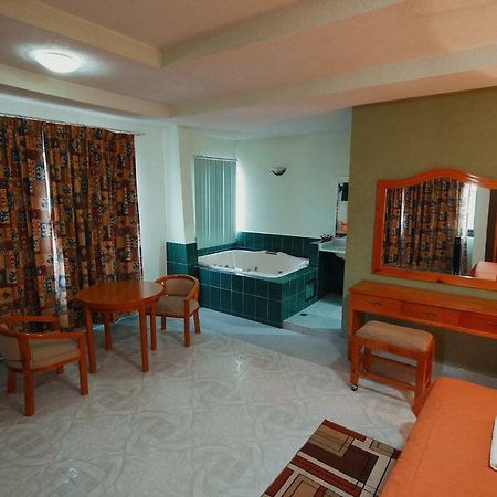 Hotel El Conquistador Monarca. Zitácuaro 외부 사진